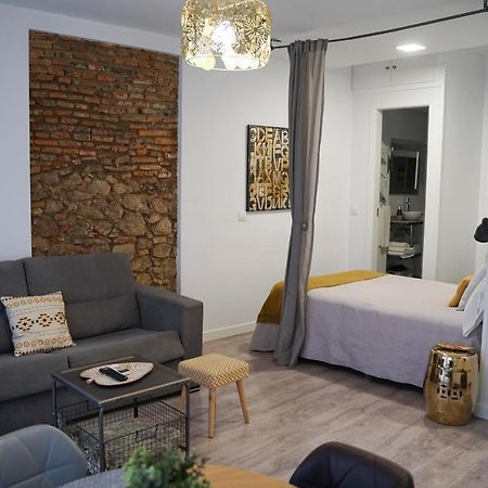Apartamentos Suites Cariátide Plasencia Esterno foto