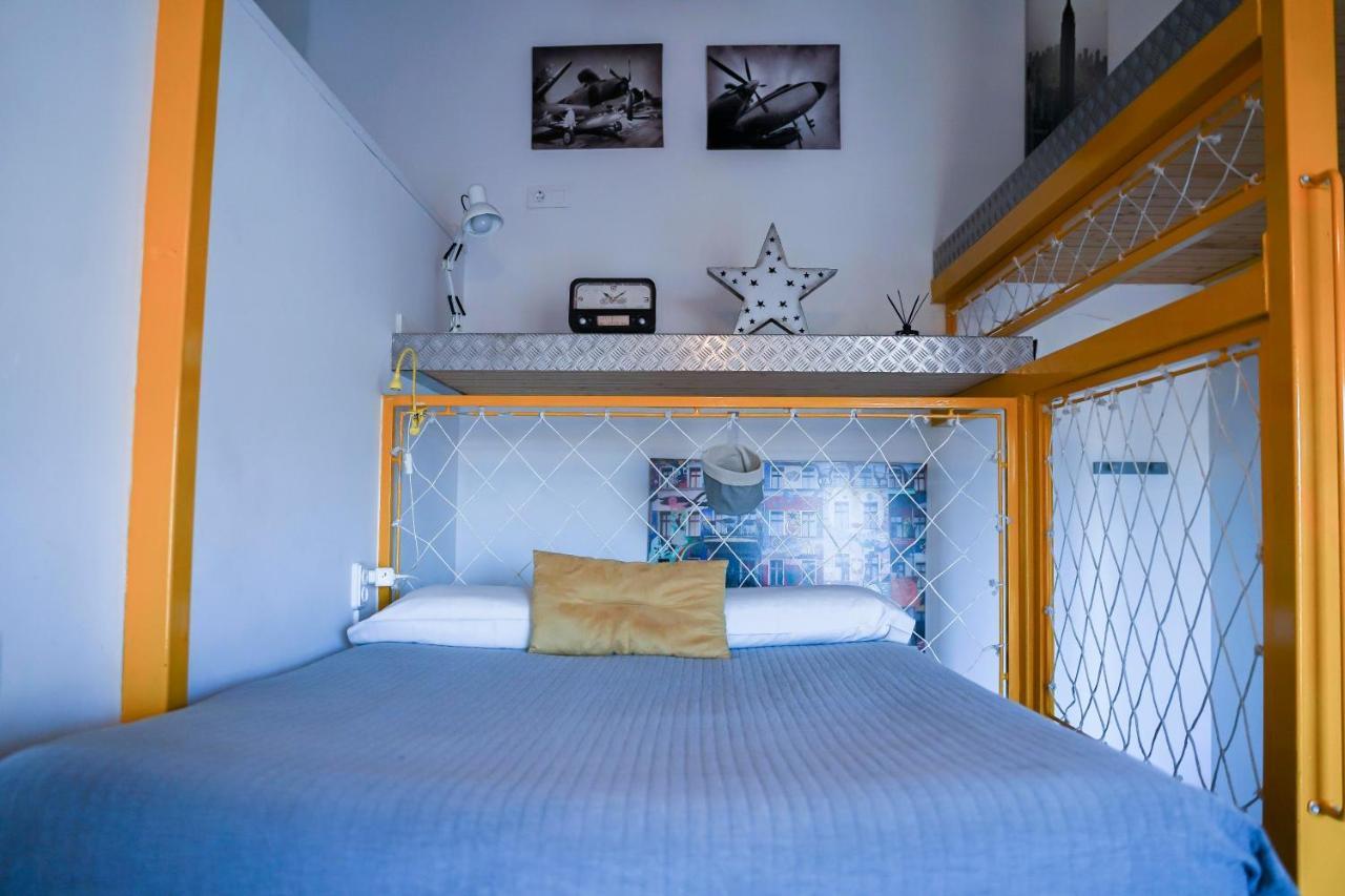 Apartamentos Suites Cariátide Plasencia Esterno foto