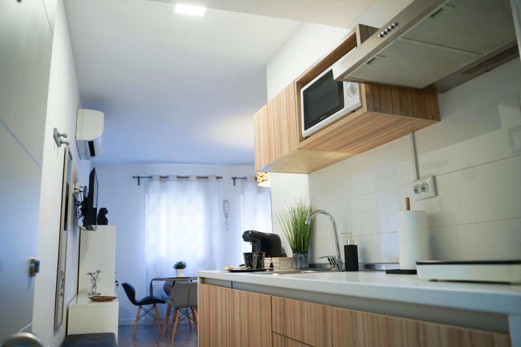 Apartamentos Suites Cariátide Plasencia Esterno foto