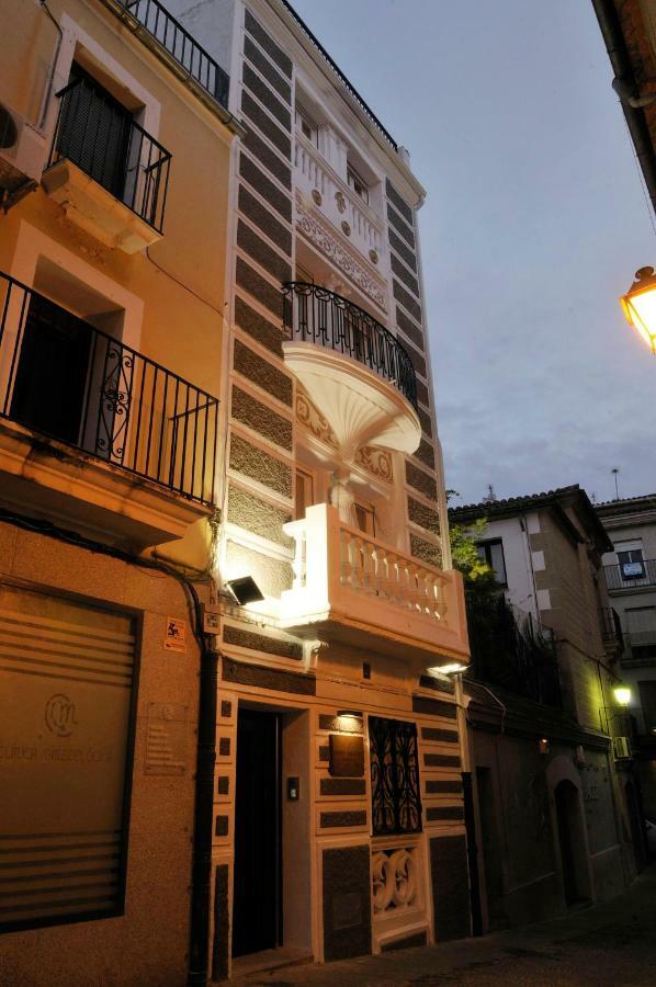 Apartamentos Suites Cariátide Plasencia Esterno foto