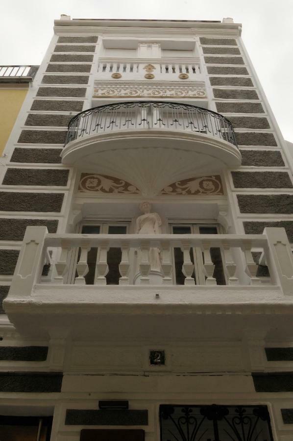 Apartamentos Suites Cariátide Plasencia Esterno foto