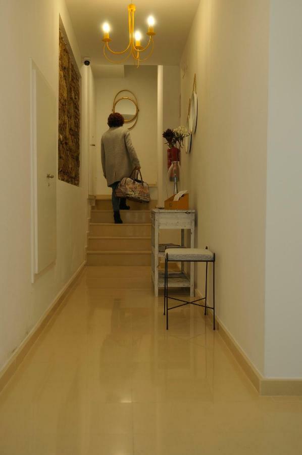 Apartamentos Suites Cariátide Plasencia Esterno foto